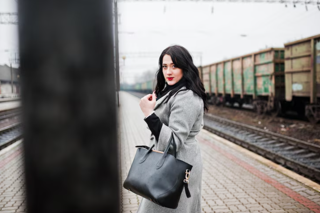 big shoulder bags for ladies