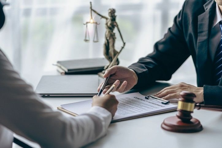What Is an Insurance Attorney? What Type of Lawyer Handles Insurance Claims?