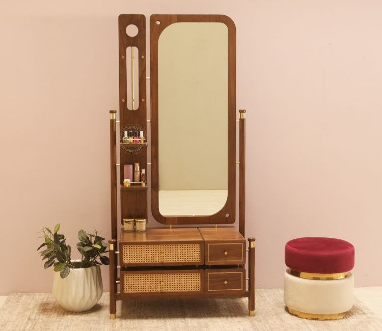 dressing mirror